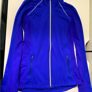 LuLuLemon Athletica Zip front fitted mid length jacket. Size 6 Like New!